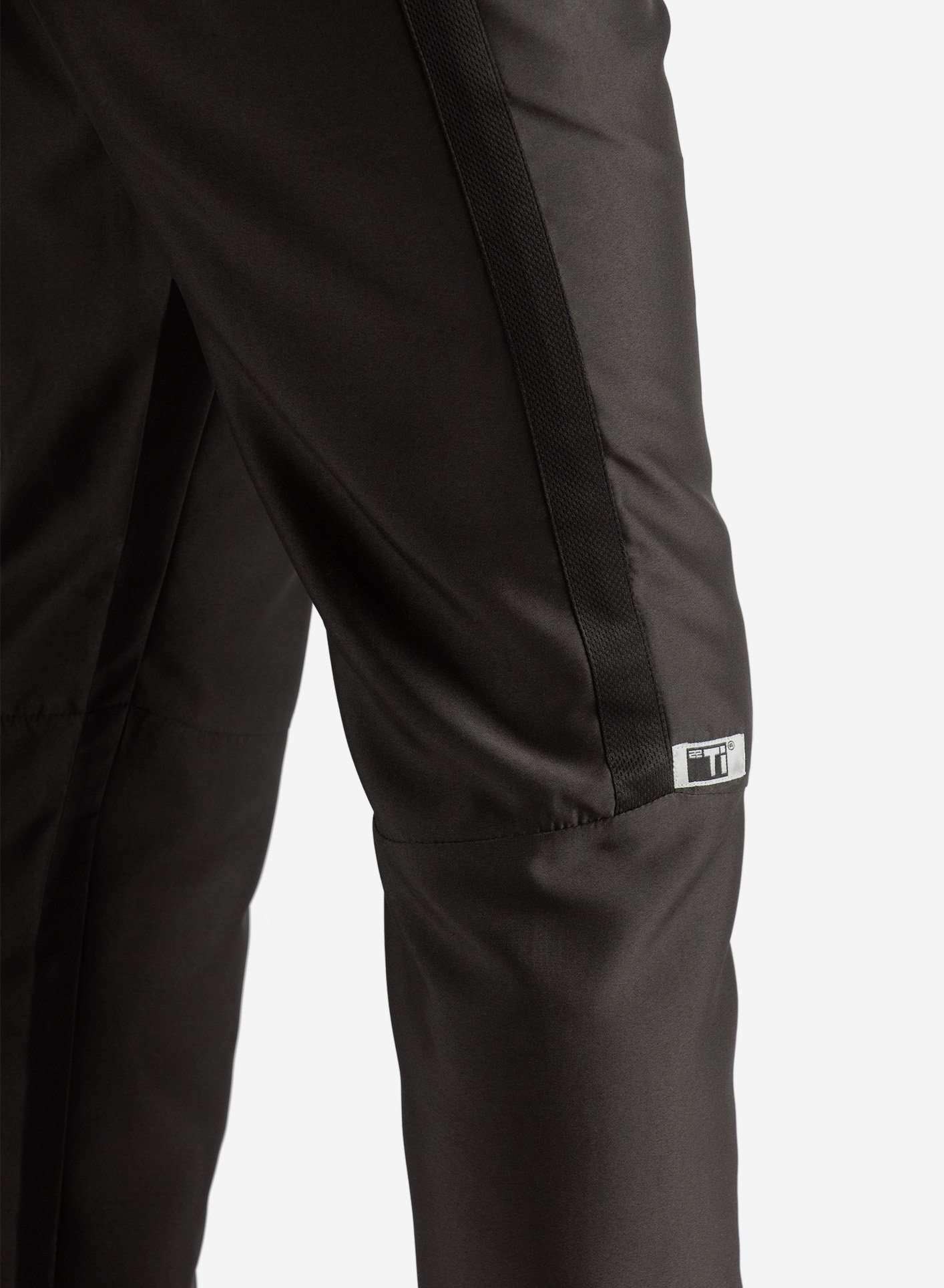 Men&#39;s Slim Fit Scrub Pants in Real Black Side View