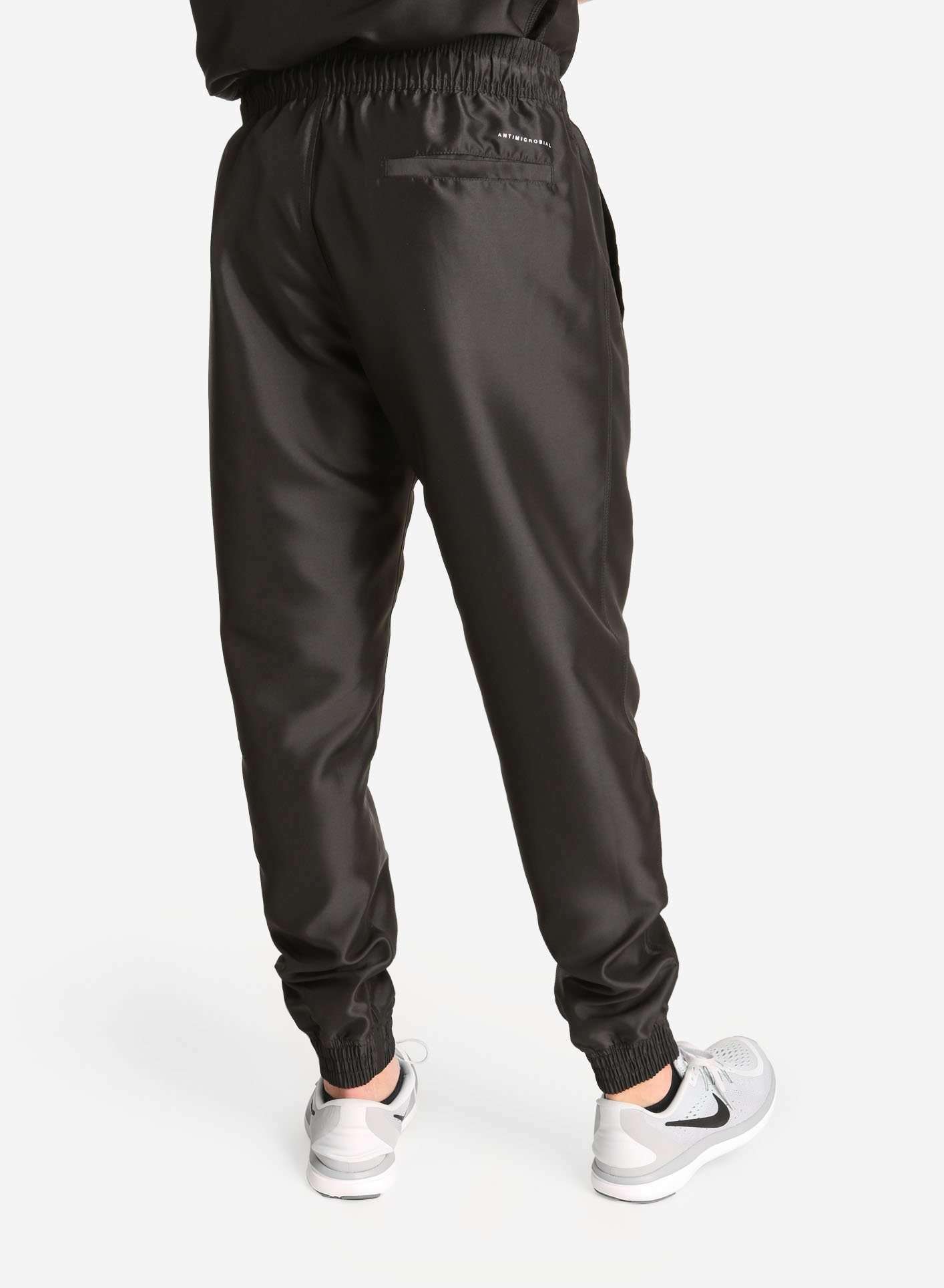 Men&#39;s Jogger Scrub Pants in black 