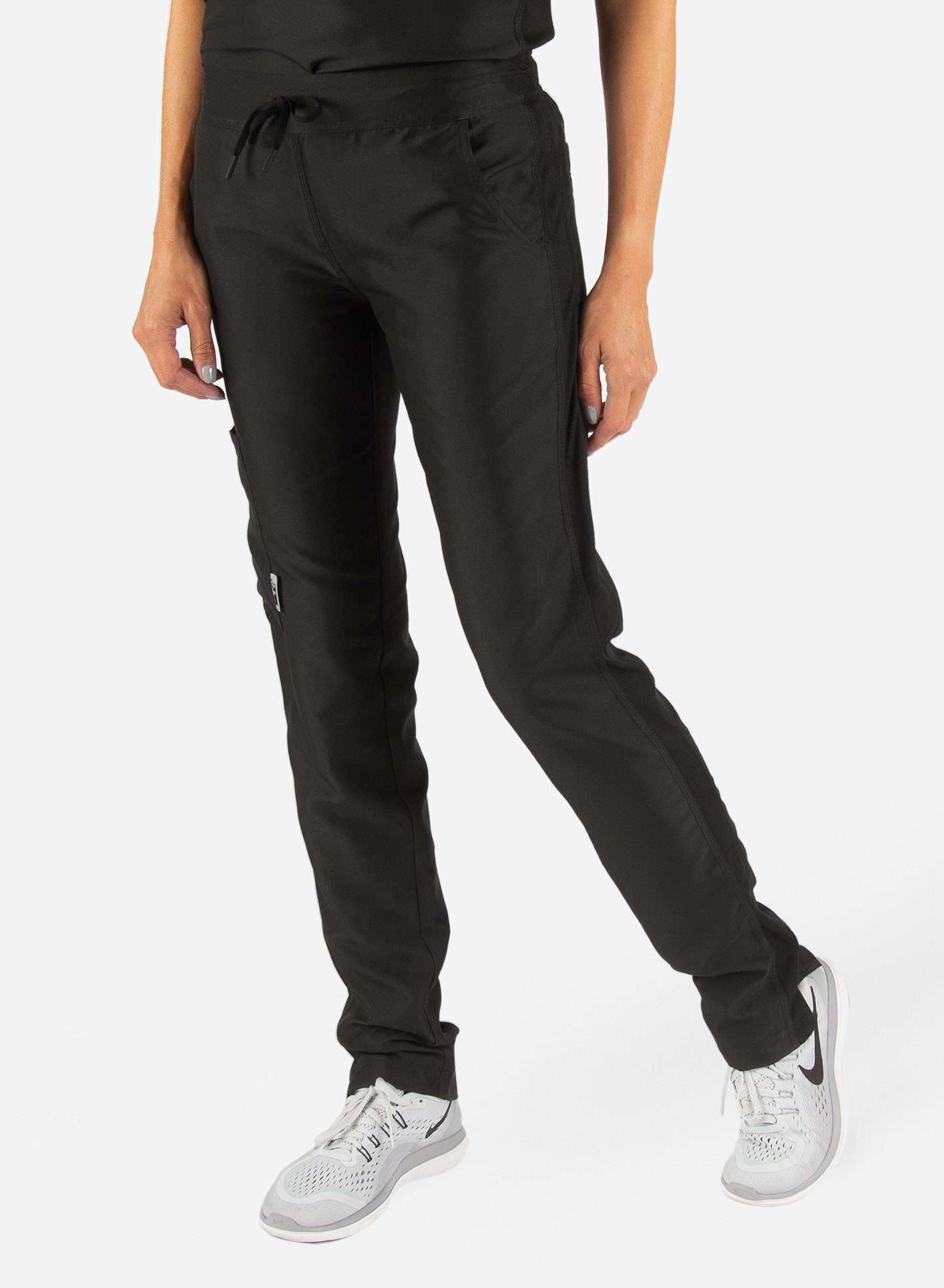 Women&#39;s Slim Fit Scrub Pants in Real black