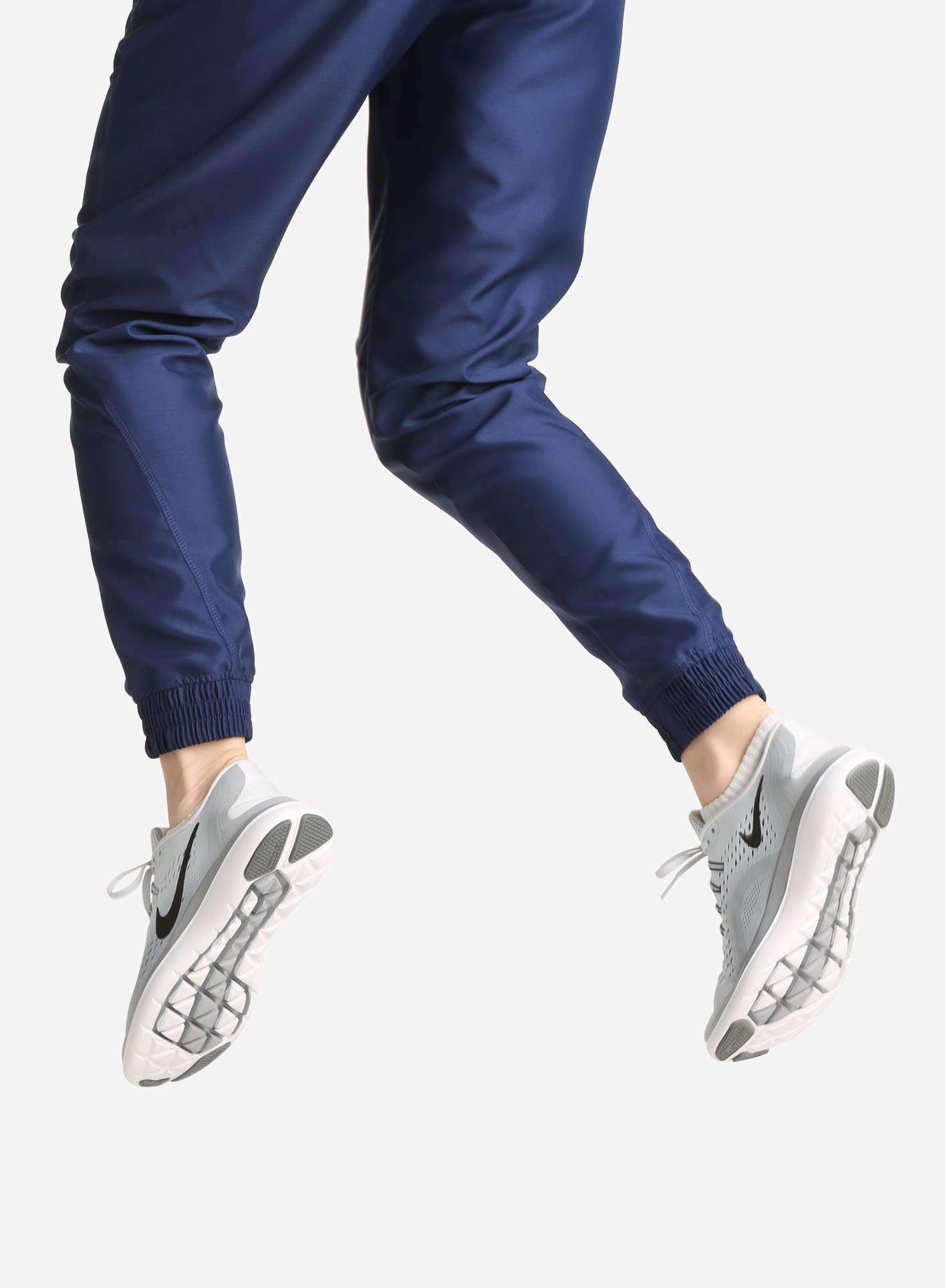 Women's Jogger Scrub Pants in Navy Ankle Cuff View