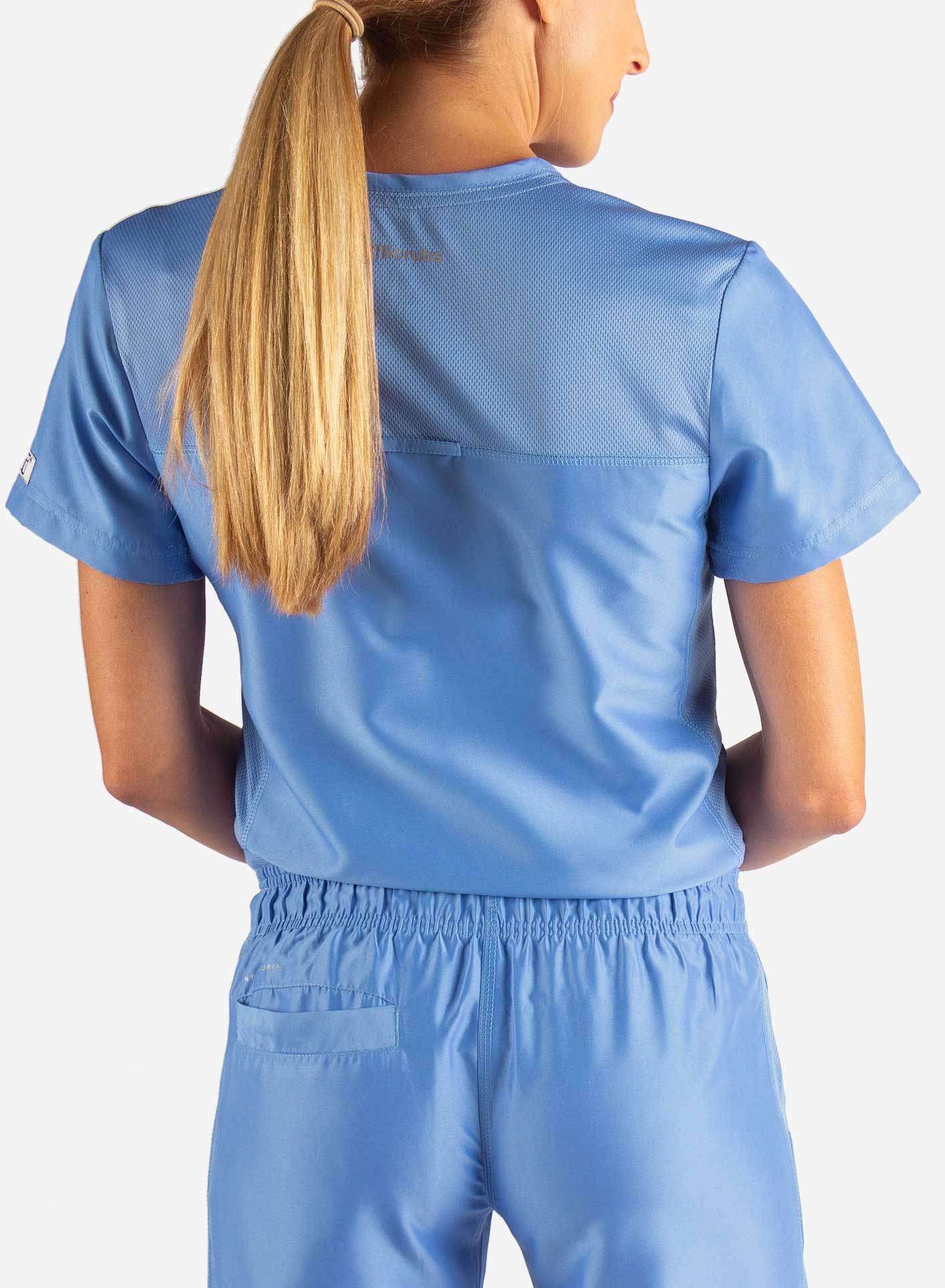 Women&#39;s Tuckable Scrub Top in ceil-blue