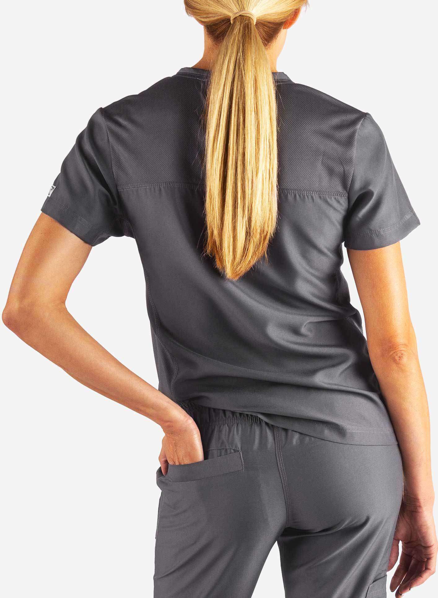 Women&#39;s Tuckable Scrub Top in Dark gray